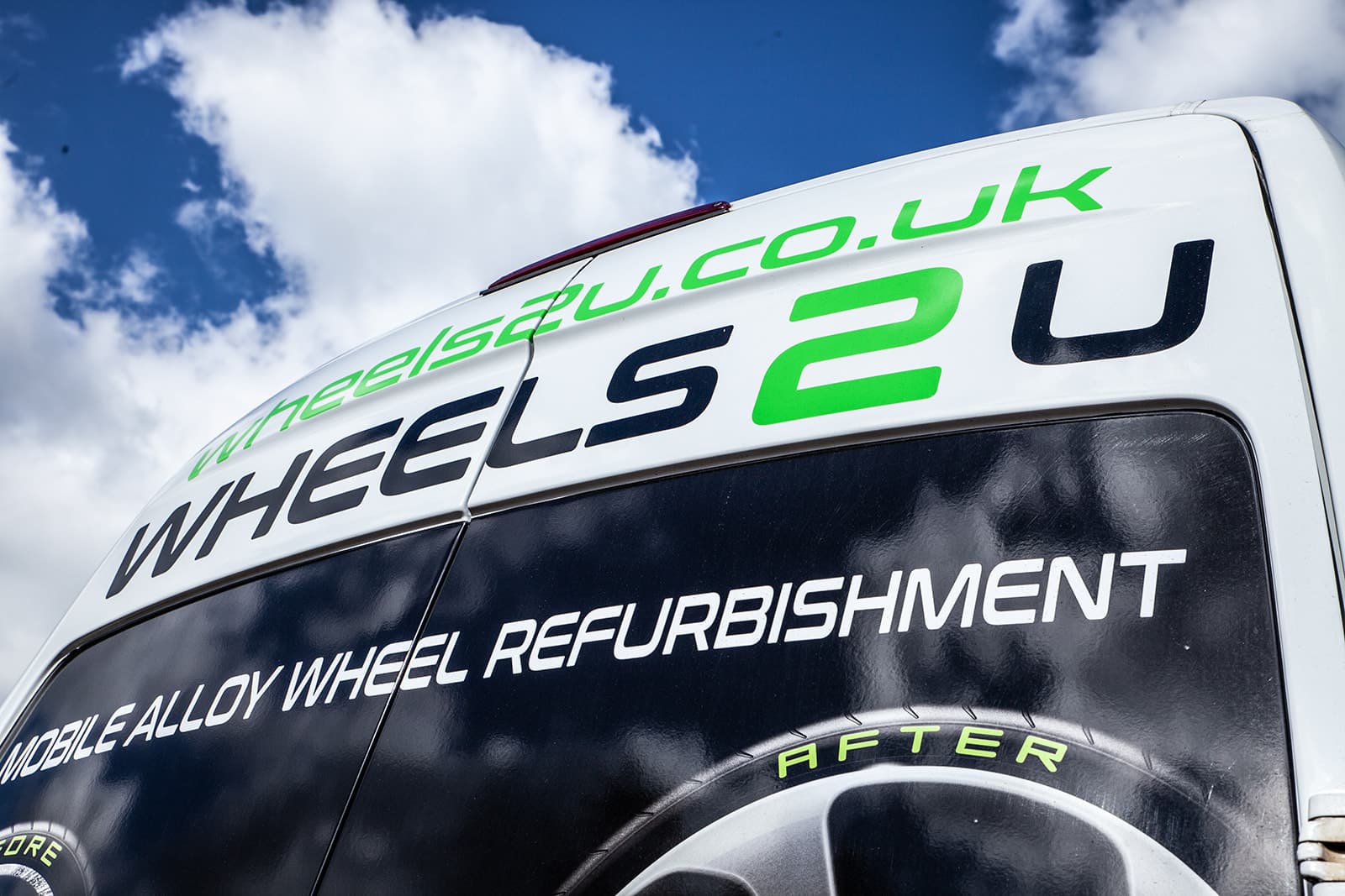Wheel2U mobile alloy refurbishment service Vehicle