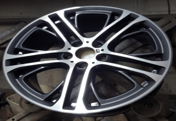 Diamond cut alloy wheel refurbushment done by wheels experts at Wheels2U